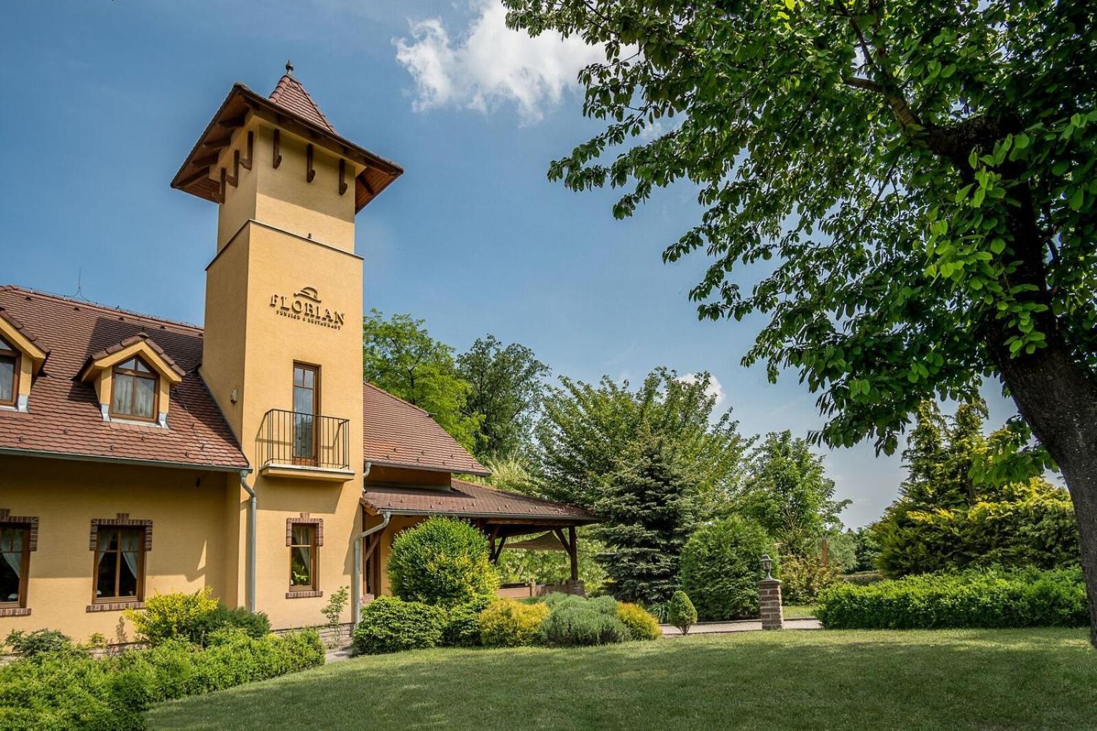 St. Florian Restaurant & Pension Vrakun Экстерьер фото